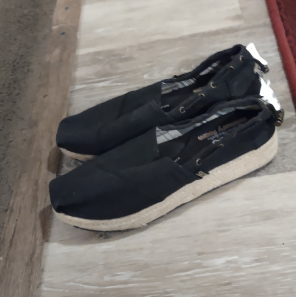 Bob's - Picture 2 of 2